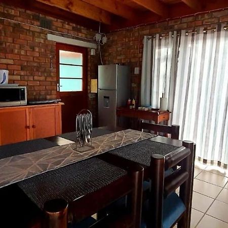 Cozy Cottage +/- 500M From The Beach Cape Town Ngoại thất bức ảnh
