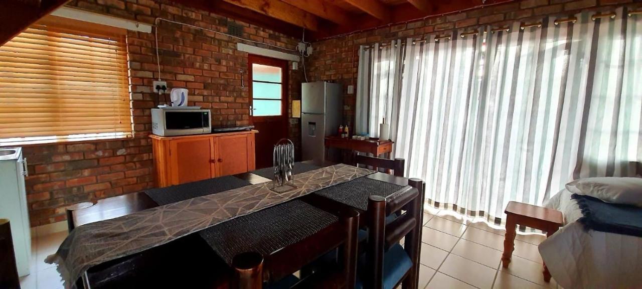 Cozy Cottage +/- 500M From The Beach Cape Town Ngoại thất bức ảnh